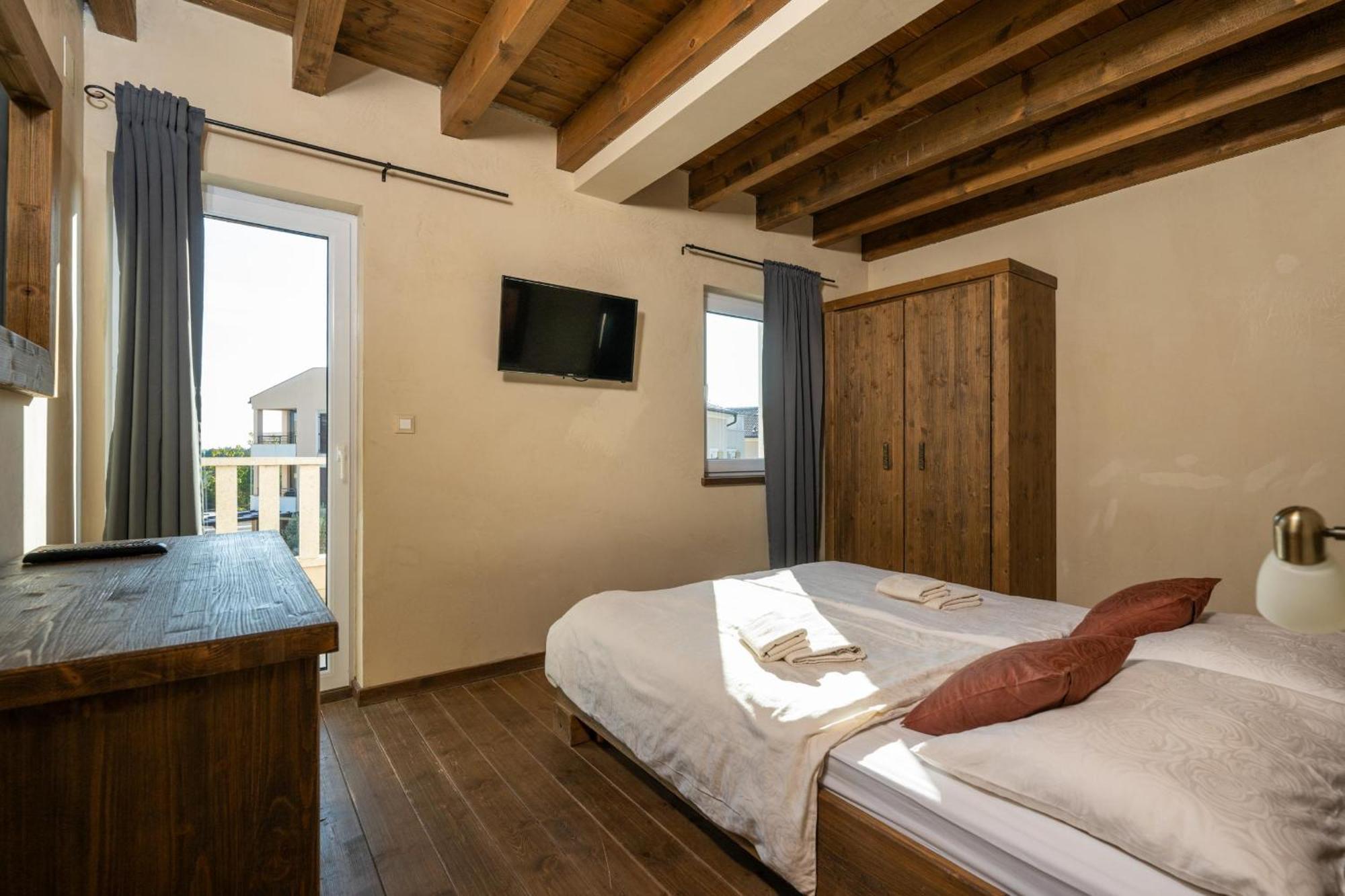 Villa Castagna Near The Sea With Private Pool And Sauna Premantura Zewnętrze zdjęcie
