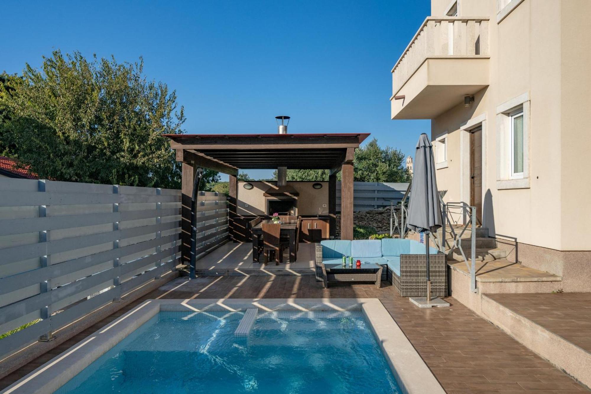 Villa Castagna Near The Sea With Private Pool And Sauna Premantura Zewnętrze zdjęcie