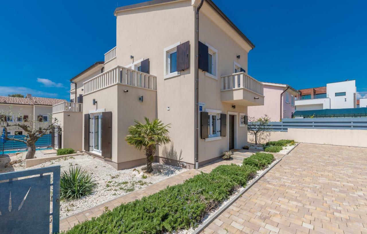 Villa Castagna Near The Sea With Private Pool And Sauna Premantura Zewnętrze zdjęcie